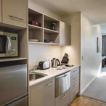 Quest On Lambton Serviced Apartments Уелингтън Екстериор снимка