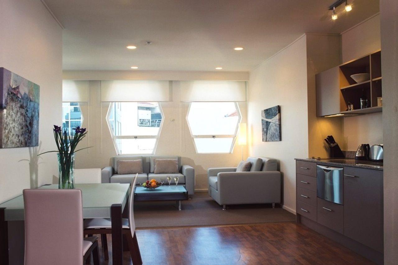 Quest On Lambton Serviced Apartments Уелингтън Екстериор снимка