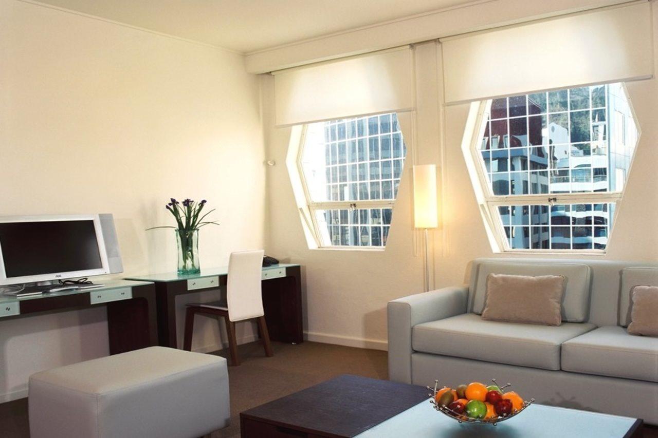 Quest On Lambton Serviced Apartments Уелингтън Екстериор снимка
