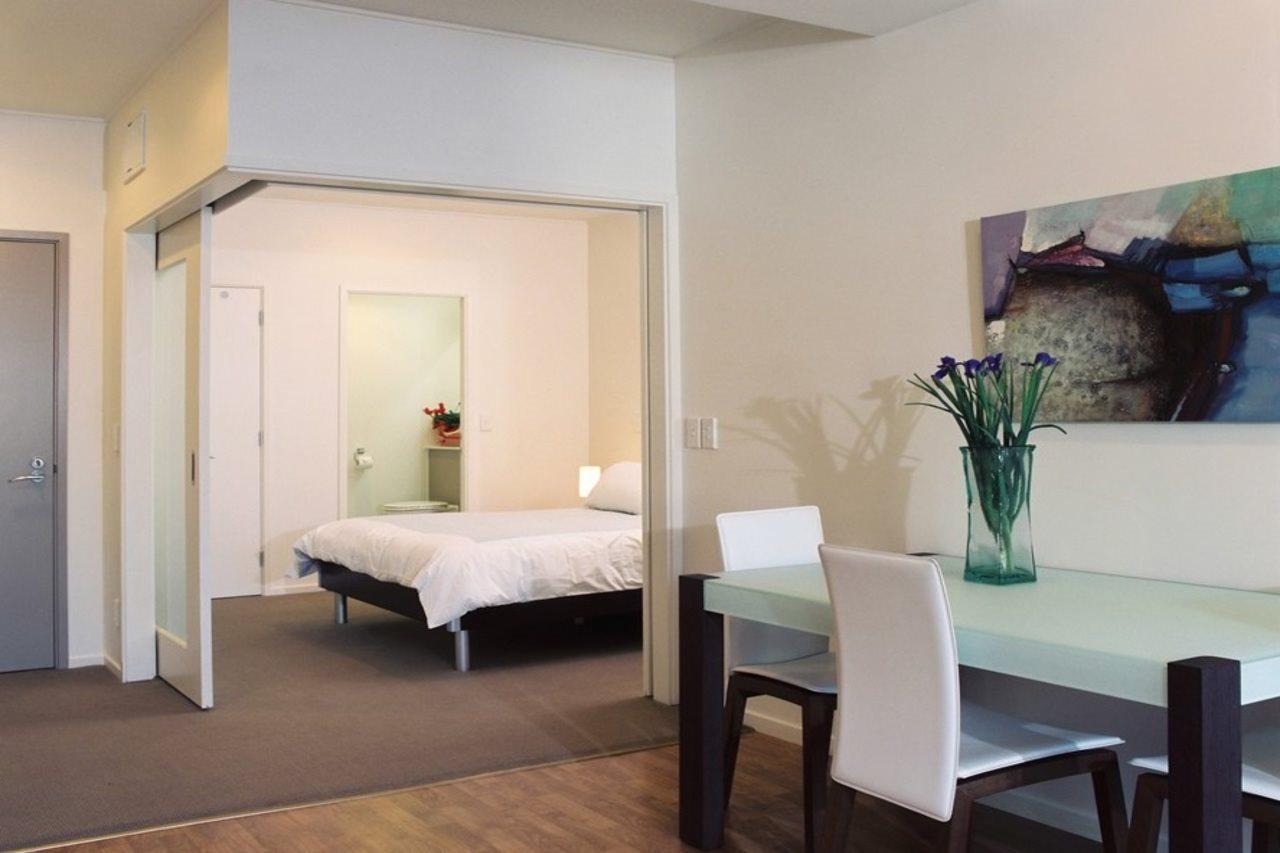 Quest On Lambton Serviced Apartments Уелингтън Екстериор снимка