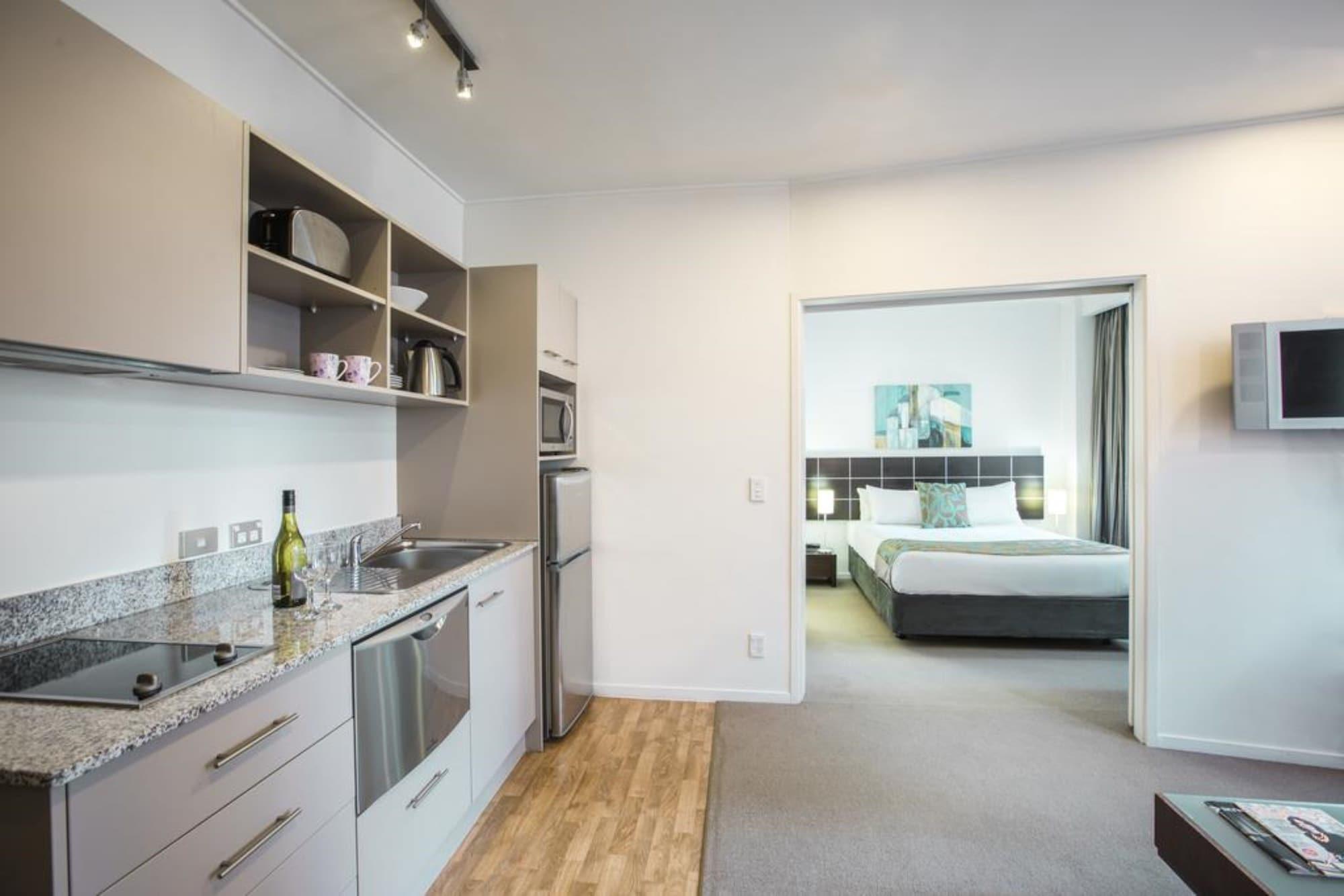 Quest On Lambton Serviced Apartments Уелингтън Екстериор снимка
