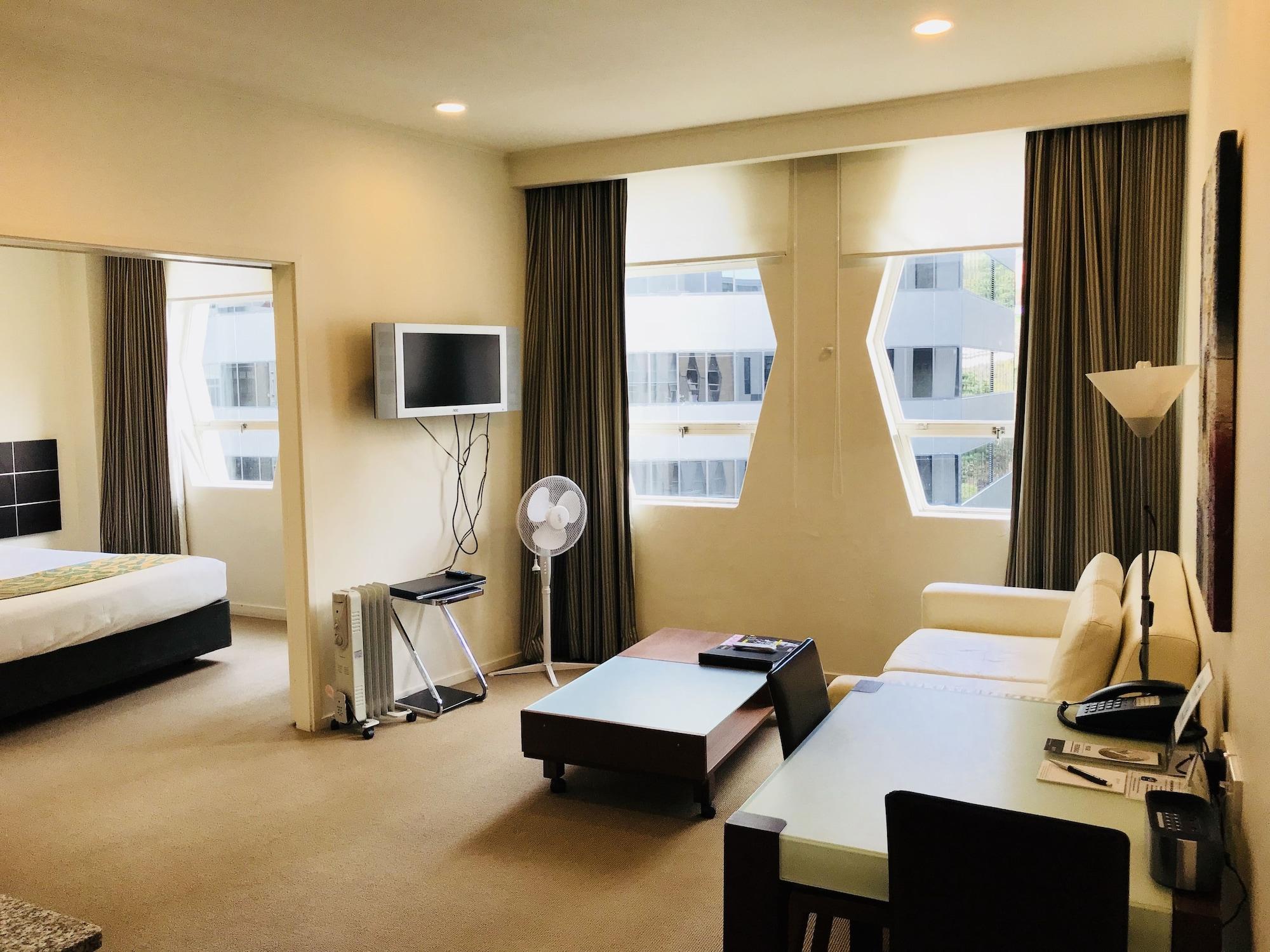 Quest On Lambton Serviced Apartments Уелингтън Екстериор снимка