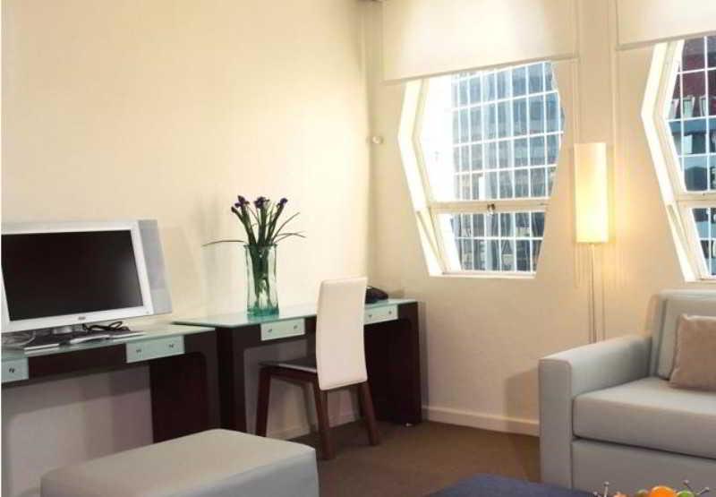 Quest On Lambton Serviced Apartments Уелингтън Екстериор снимка
