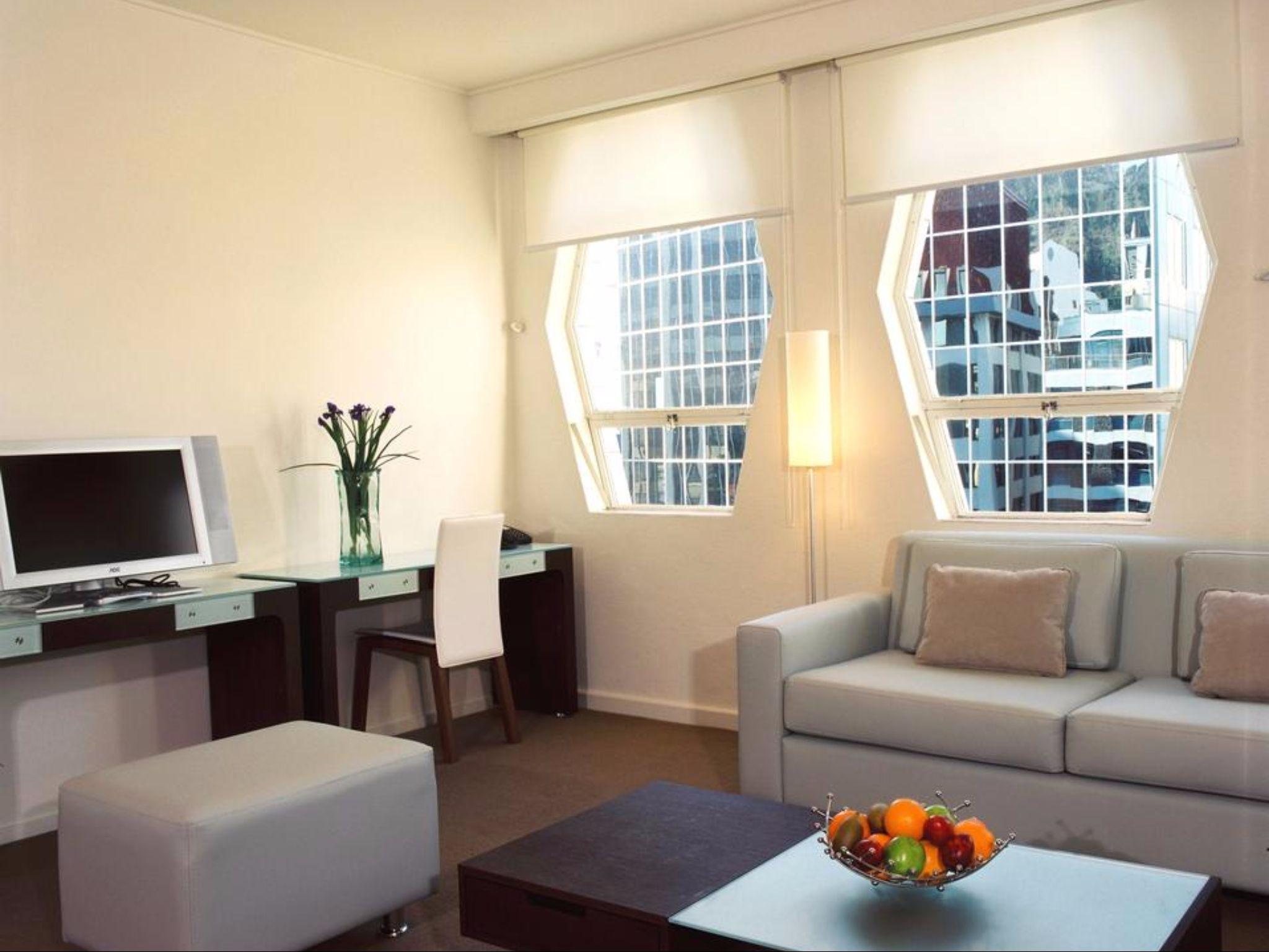 Quest On Lambton Serviced Apartments Уелингтън Екстериор снимка