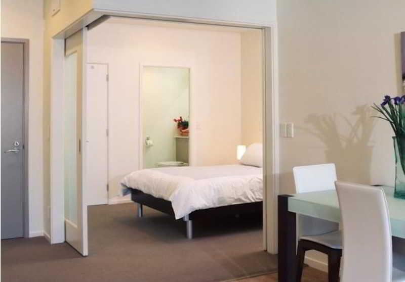 Quest On Lambton Serviced Apartments Уелингтън Екстериор снимка